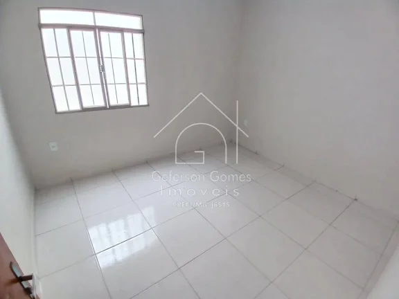 Imagem Casa à Venda - Com 2 pavimentos - Centro - Mantena - MG