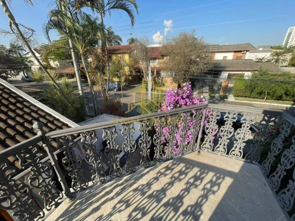 Imagem Casa Sobrado 3 quartos (1 suíte), 4 vagas, Jardim das Colinas - Sjc.