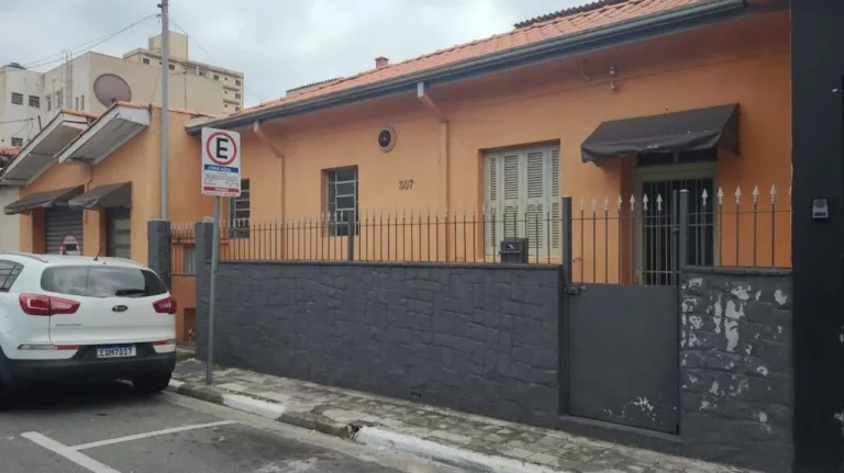 Imagem Casa com 2 dormitórios para alugar, 220 m² por R$ 3.720,00/mês - Centro - Suzano/SP