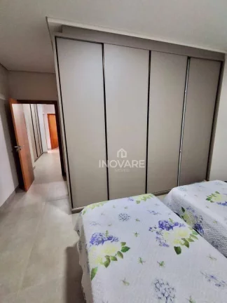 Imagem Casa com 3 dormitórios à venda, 195 m² por R$ 1.200.000 - Village Imperial - Itumbiara/GO