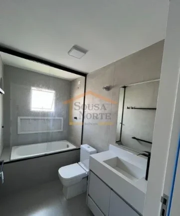 Imagem Sobrado reformado com 135 m² de área útil, distribuídos em 3 dormitórios. Imóvel conta com mó...