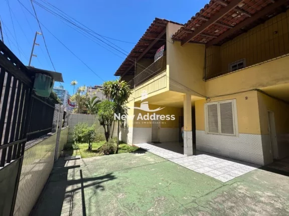 Imagem OPORTUNIDADE de renda: 2 casas e 3 kitnets no mesmo terreno em Itapuã