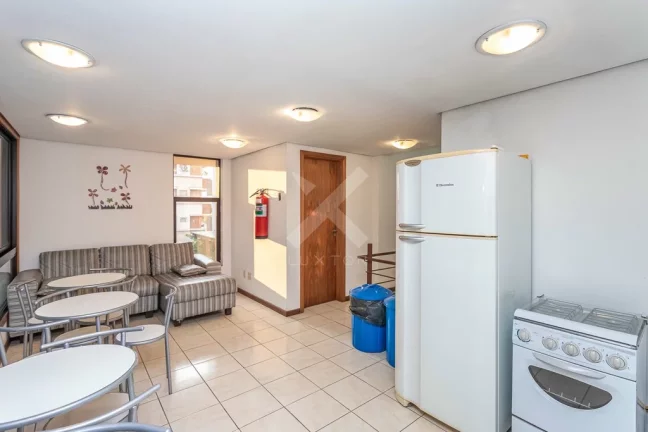 Imagem Apartamento à venda em Porto Alegre, Mont Serrat, com 1 quarto, 45m2