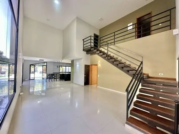 Imagem Cond. Vintage - Moderna, rua tranquila, 4 suítes (1 no térreo), piscina!