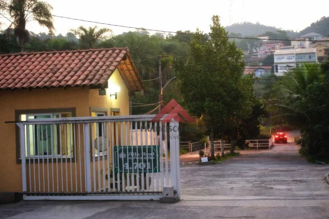 Imagem Casa com 8 dormitórios à venda, 400 m² por R$ 840.000 - Maria Paula - Niterói/RJ