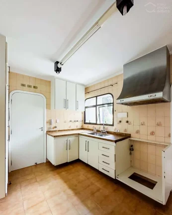 Imagem Apartamento com 216m2, 3 suítes e 3 vagas à venda em Perdizes, São Paulo