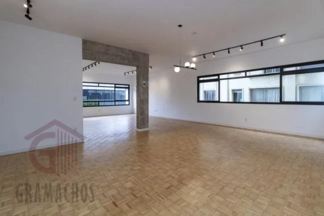 Imagem Apartamento à Venda 220m² | 3 Dormitórios + 2 Vagas | Rua Haddock Lobo