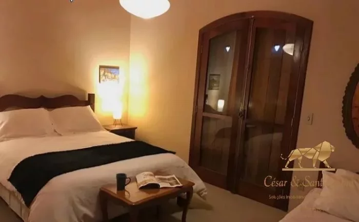 Imagem Oportunidade, Casa a venda no Alto do Capivari em Campos do Jordão-SP