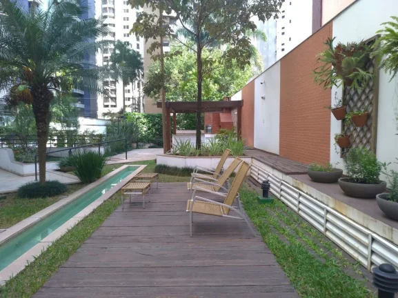 Imagem Linda cobertura de 321M² com 3 quartos e 2 suítes. Armários, varandas, ampla sala.