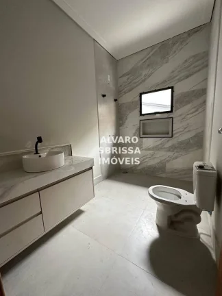 Imagem Belíssima Casa com 3 dormitórios no Condomínio Lagos D’ Icaraí em Salto SP.
