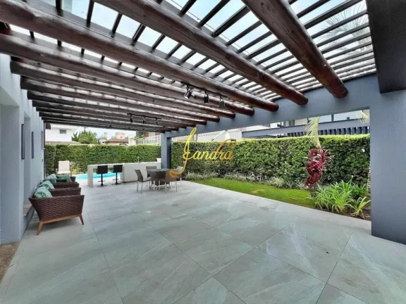Imagem Belíssimo sobrado Las Dunas mobiliado e decorado piscina aquecida