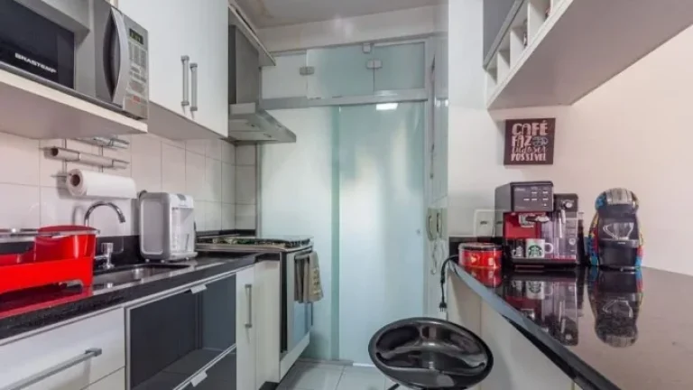 Imagem Descubra um novo estilo de vida em um apartamento de 67 m2 na Rua Francisco Pedro do Amaral, com uma...