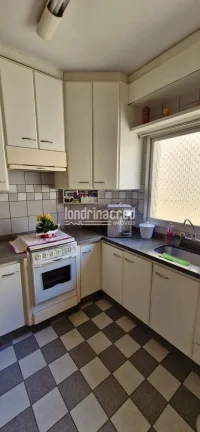 Imagem Apartamento no Edifício Torres Brasil com 3 dormitórios (1 suíte), sacada, 2 vagas de garagem e 92m² de área útil — conforto, espaço e ótima localização!