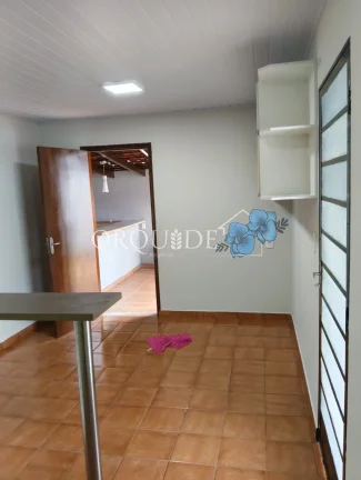 Imagem Casa à venda em Rio Verde-GO, Conjunto Morada do Sol: 3 quartos, 1 suíte, 1 sala, 3 vagas, 154,17m² de área. Confira!