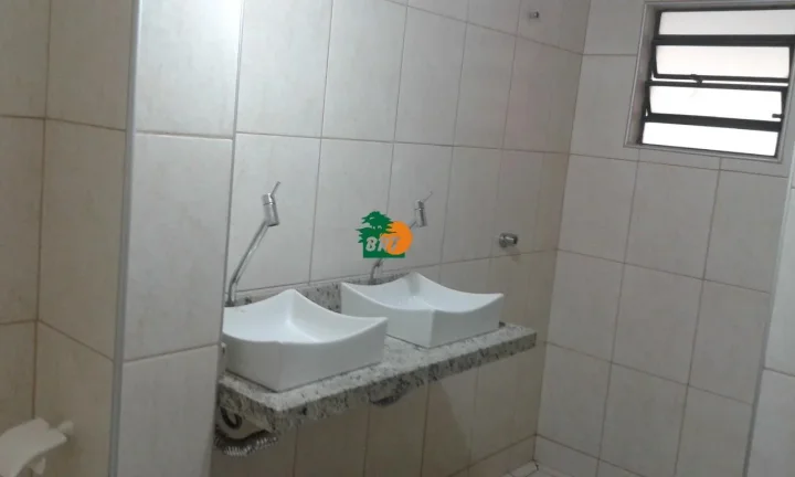 Imagem Galpão para Locação em São Roque, Centro, 2 banheiros