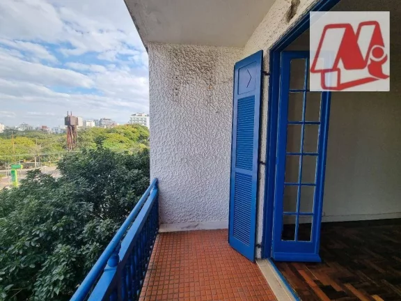 Imagem No Moinhos de Vento, 2 dormitórios, sacada e vaga.
