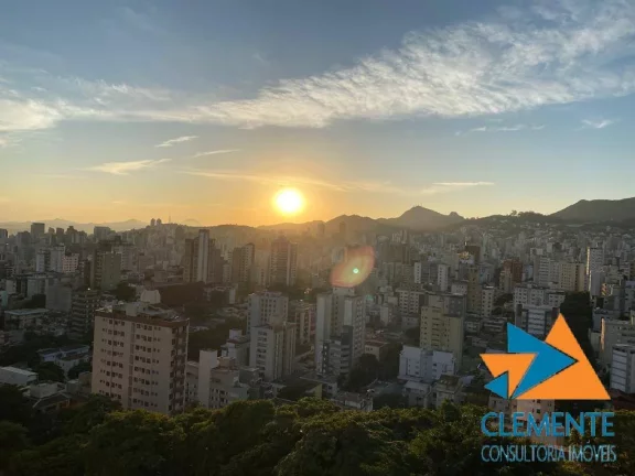 Imagem Excelente cobertura no Bairro Santo Antônio