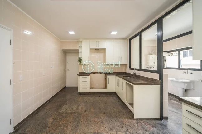 Imagem Apartamento belíssimo, com ambientes amplos em uma planta bem distribuída. Conta com 3 dormitório...