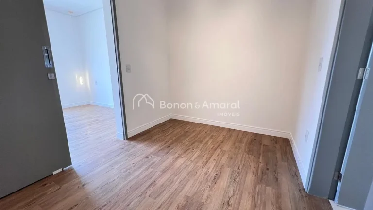Imagem Moderna e confortável casa à venda no Residencial Mont'Alcino, recém construída. O imóvel possu...