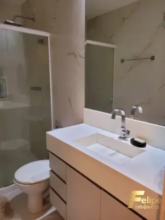 Imagem Apartamento com três quartos - em Itapuã.