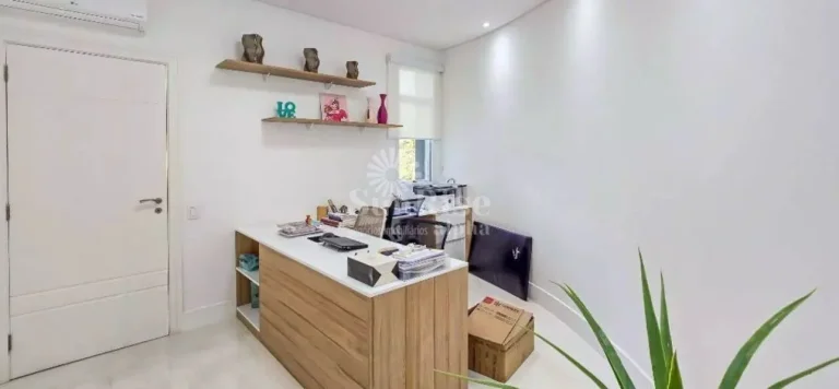 Imagem Casa à Venda de Esquina em Alphaville | 550m² - 4 suítes | R$5.500.000 - Alpha Conde (próx. Padaria Quinta do Marquês)