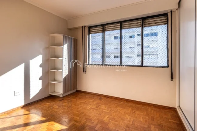 Imagem Apartamento aconchegante e funcional, ideal para quem valoriza conforto e praticidade. São três do...