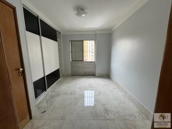 Imagem Apartamento para Venda em Goiânia, SETOR OESTE, 3 dormitórios, 1 suíte, 2 banheiros, 1 vaga