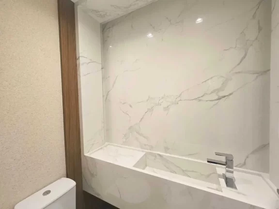 Imagem Apartamento vista mar com 4 suítes e 4 vagas de garagem em Balneário Camboriú/SC