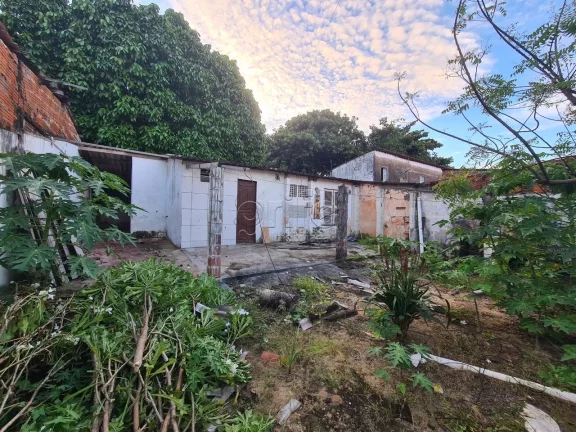 Imagem Excelente terreno no Prefeito José Walter, de frente as Farmácias Extrafarma e Droga Felix na AV. ...