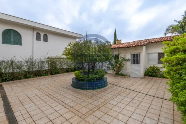 Imagem Casa à venda em São Paulo-SP, Vila Sônia: 3 quartos, 2 suítes, 5 banheiros, 4 vagas de garagem, 303m². Aproveite!