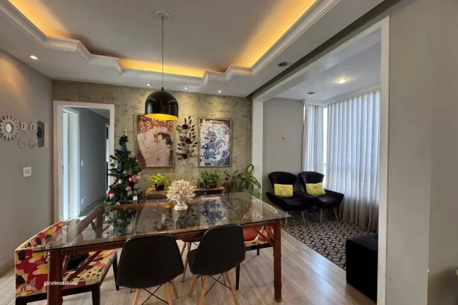 Imagem Este espaçoso apartamento oferece o conforto e a conveniência que você procura. Com um total de t...