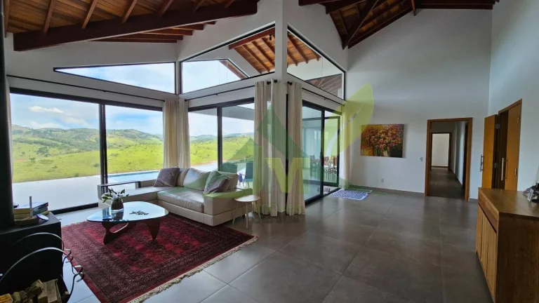 Imagem Chácara com Vista Deslumbrante para a Represa em Piracaia-SP