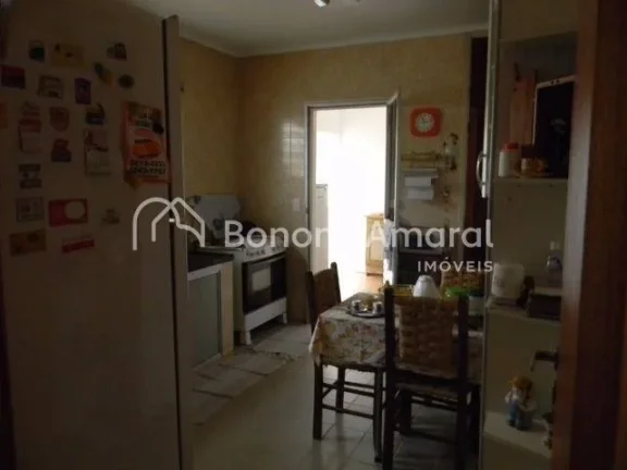 Imagem Linda casa térrea, construção sólida, bem distribuída, com boa iluminação natural e ventilaç...