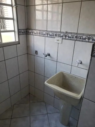 Imagem Ótimo apartamento para locação com excelente localização, 2 dormitórios com ventilador de teto...