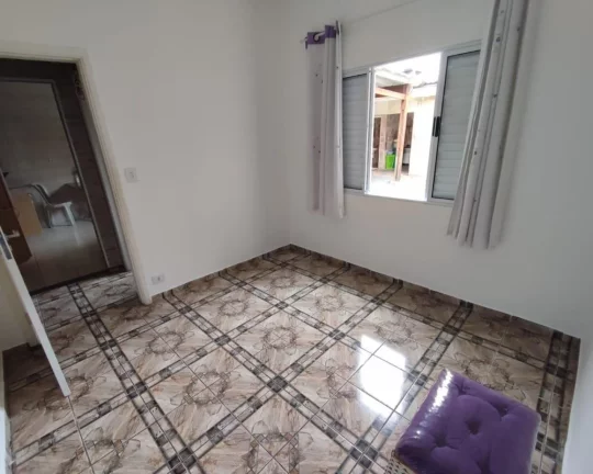 Imagem casa térrea com quintal e churrasqueira FL26