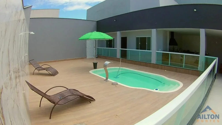Imagem Casa Linear com 4 Quartos à Venda em Praia de Santa Mônica - Guarapari/ES