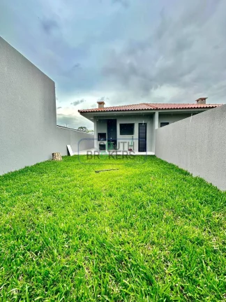 Imagem Casa com 3 Quartos 1 Suíte, Pé Direito Duplo e Amplo Quintal - em São José