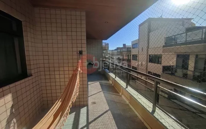 Imagem Cobertura a venda com 4 quartos (2 suítes) no bairro Algodoal - Cabo Frio