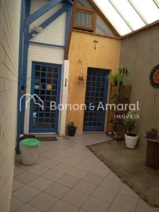 Imagem Linda casa à venda no Colinas do Ermitage. Casa alta cercada de área verde, ótima lozalização.
...