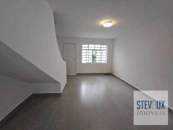 Imagem Casa de Vila reformada e muito ensolarada na Vila Olímpia