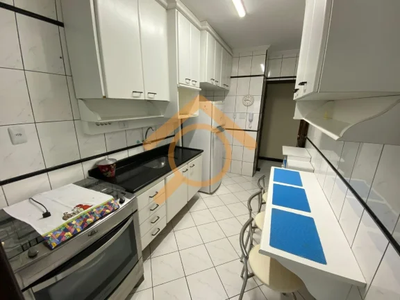 Imagem Imperdível! Apartamento à venda em Praia Grande-SP, Canto do Forte. 2 quartos, 1 suíte, 2 salas, 3 banheiros, 1 vaga. Condomínio Palm Beach, a 300m da praia.