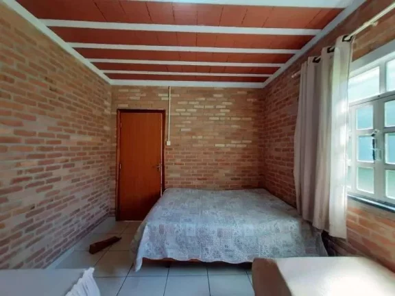 Imagem Paraíso Rural: Sítio com Lagoa, Pomar, Piscina e Casa com 3 Dormitórios