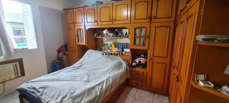 Imagem Meier - Rua Padre Ildelfonso Penalba - Vendo apto de 2 quartos + dependências com 2 vagas - Valor R$450.000,00