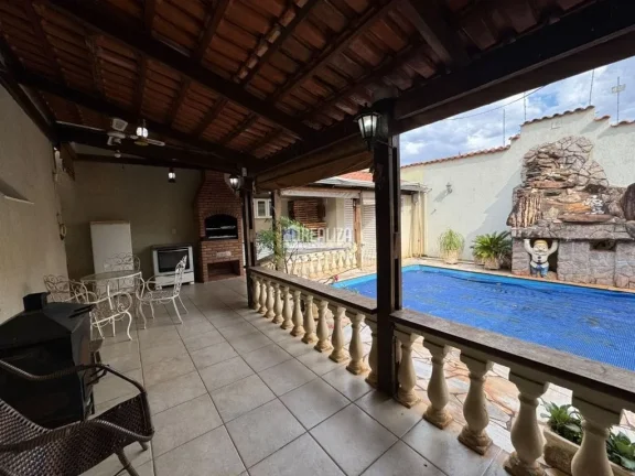 Imagem Casa à venda no Parque São Geraldo, Uberaba: piscina aquecida e varanda gourmet