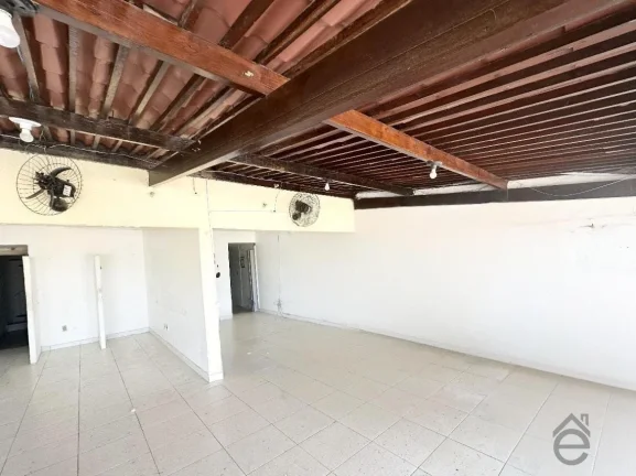 Imagem Loja para Aluguel, orla Praia do Francês, 4 ambientes, 3 wcs,140 m2, ótimo local