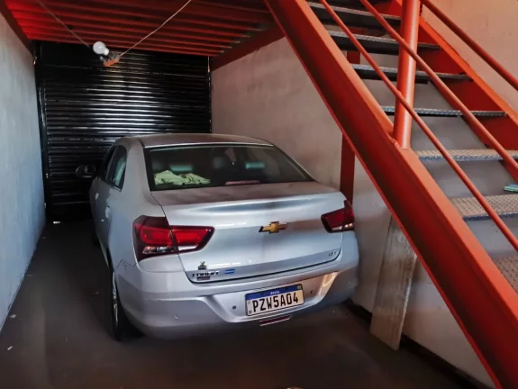 Imagem Glapão Comercial No Recanto Do Bosque De Frente Para Avenida