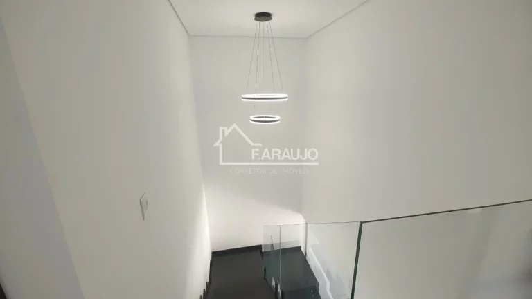 Imagem Casa em Condomínio à venda em Terras de São Francisco com 220m² 3 suítes, 4 vagas