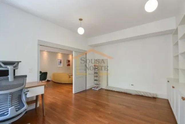 Imagem Apartamento com 141 m², com 3 dormitórios, sendo 1 suite, 2 banheiros, Imóvel amplo, bem iluminad...