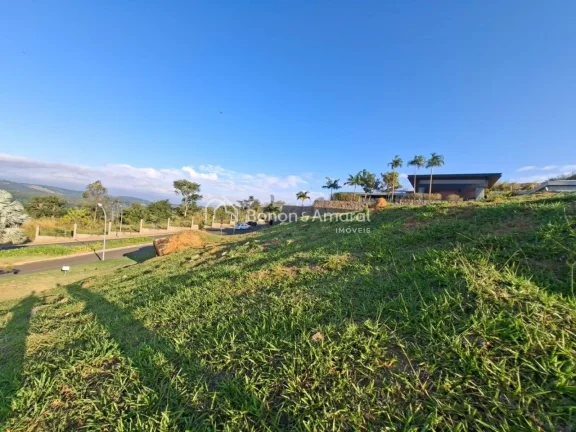 Imagem Oportunidade única de adquirir um terreno de esquina com vista panorâmica no Condomínio Entre Ver...