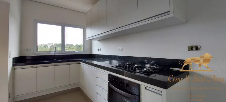 Imagem Casa com 350m² no Alto no Capivari em Campos do Jordão/SP